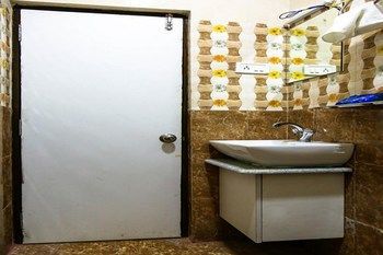 Park Beach Resort Ченнаї Екстер'єр фото